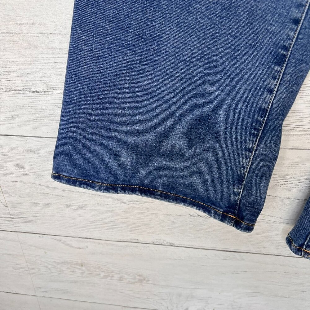 Good American Jeans Womens Size S Power Stretch Pull-On Flare High Rise Comfort - Picture 9 of 16